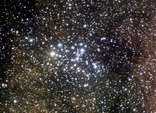 Os aglomerados de estrelas da Borboleta