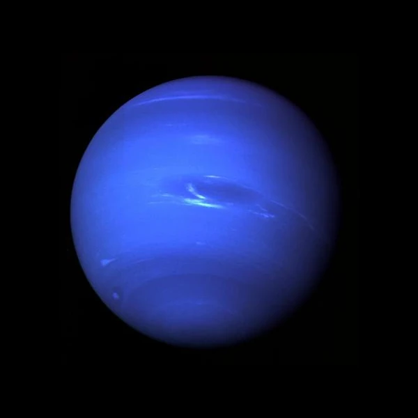 Neptune seen by Voyager 2