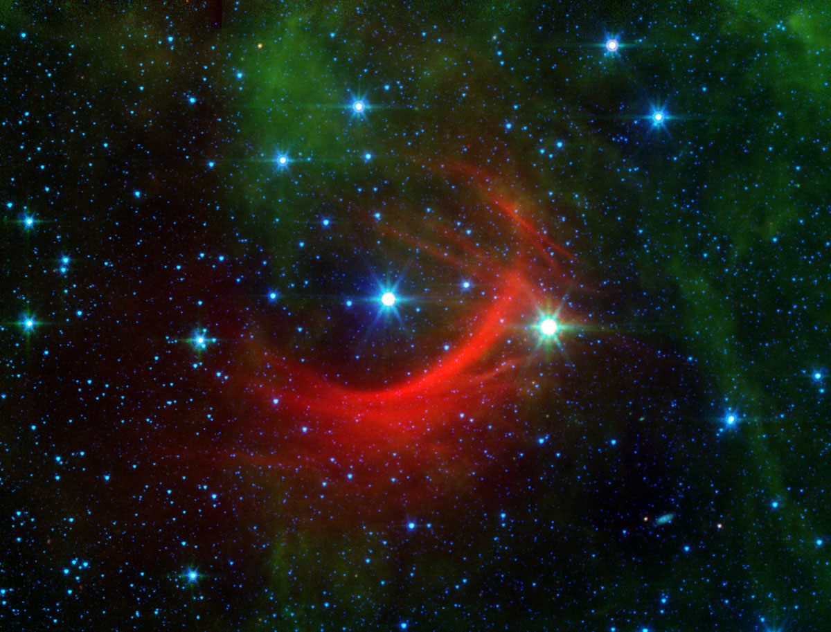 Resultado de imagen de Dos vistas de grupos de galaxias en luz natural y el luz infrarroja (ESA/NASA/JPL-Caltech/CXC/McGill Univ.)