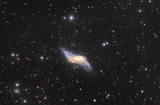 galaxie à anneau polaire NGC 660
