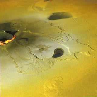 Io, lave volcanique