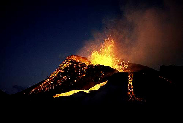 Resultado de imagen de La participación de los volcanes para que exista la vida