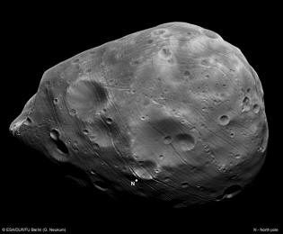 Phobos survolé par Mars Express